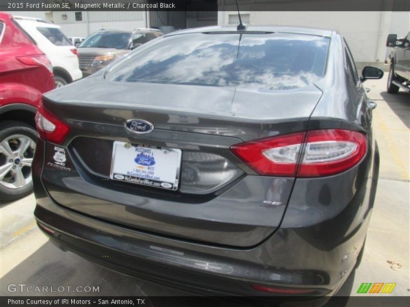 Magnetic Metallic / Charcoal Black 2015 Ford Fusion SE