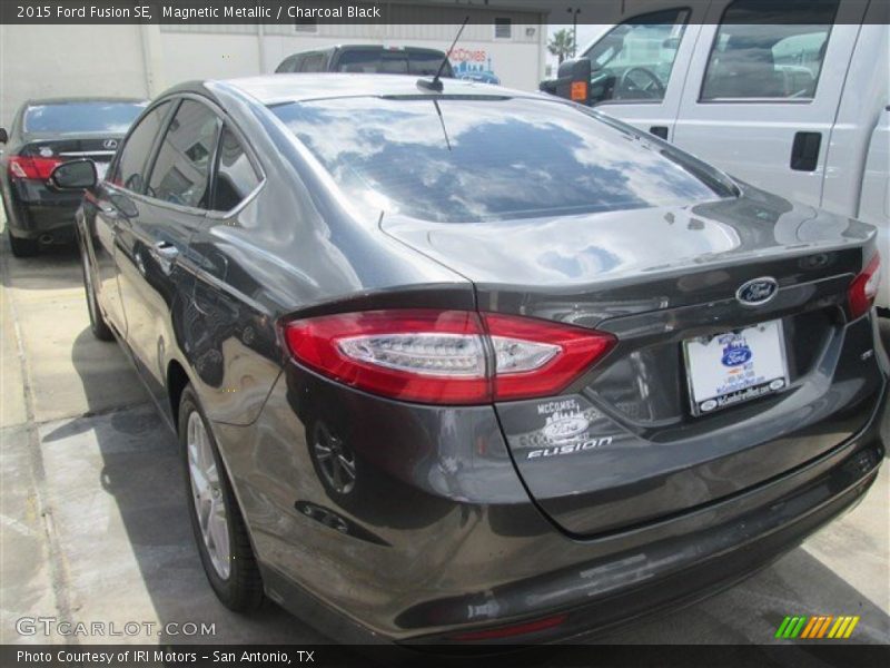 Magnetic Metallic / Charcoal Black 2015 Ford Fusion SE