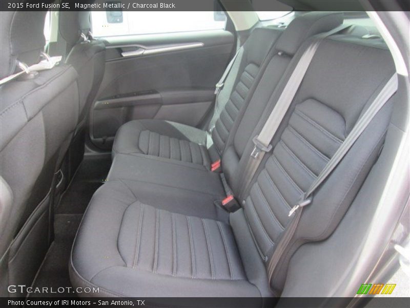 Magnetic Metallic / Charcoal Black 2015 Ford Fusion SE