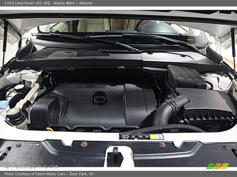 Alaska White / Almond 2009 Land Rover LR2 HSE