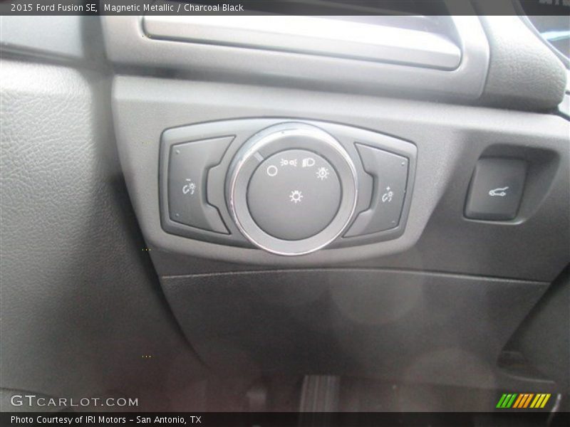 Magnetic Metallic / Charcoal Black 2015 Ford Fusion SE