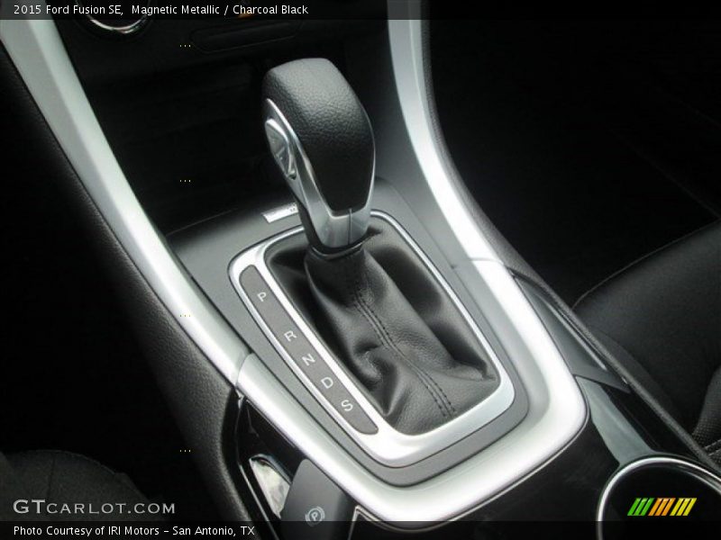 Magnetic Metallic / Charcoal Black 2015 Ford Fusion SE