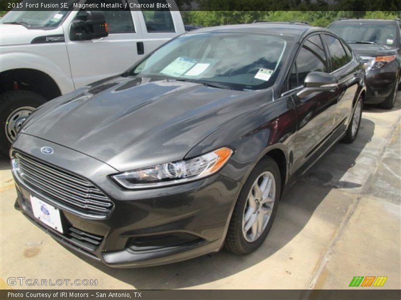 Magnetic Metallic / Charcoal Black 2015 Ford Fusion SE