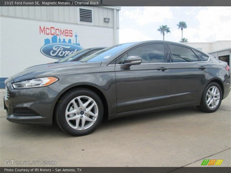Magnetic Metallic / Charcoal Black 2015 Ford Fusion SE