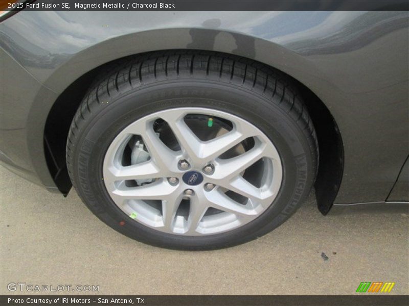 Magnetic Metallic / Charcoal Black 2015 Ford Fusion SE