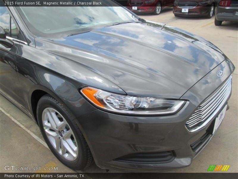 Magnetic Metallic / Charcoal Black 2015 Ford Fusion SE