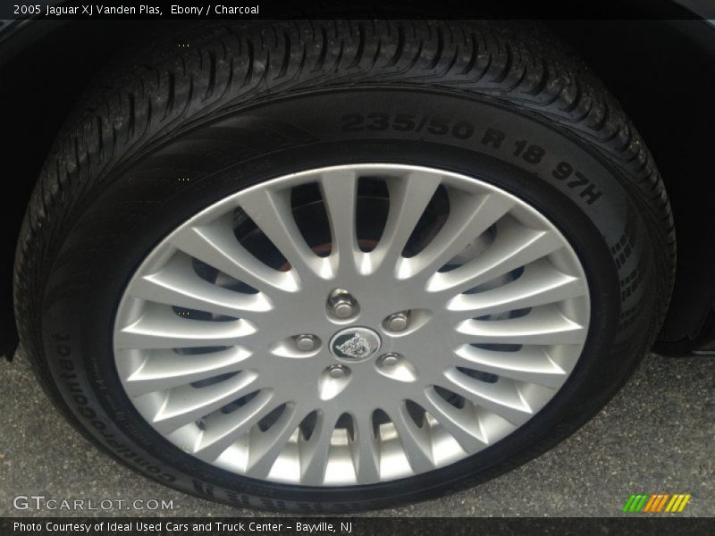 Ebony / Charcoal 2005 Jaguar XJ Vanden Plas