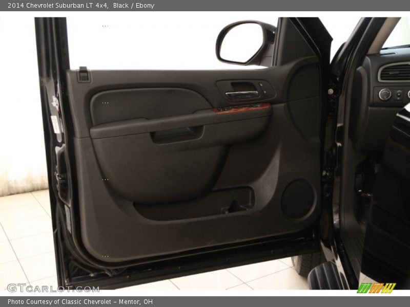Black / Ebony 2014 Chevrolet Suburban LT 4x4