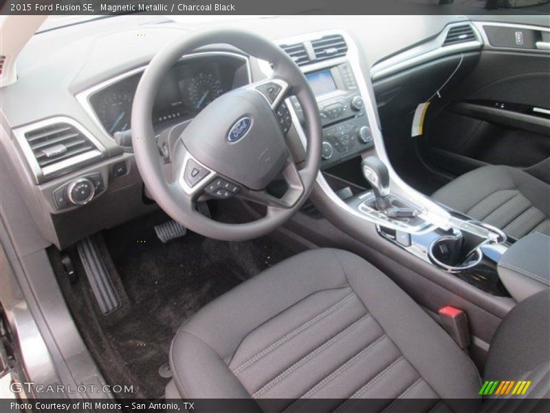 Magnetic Metallic / Charcoal Black 2015 Ford Fusion SE