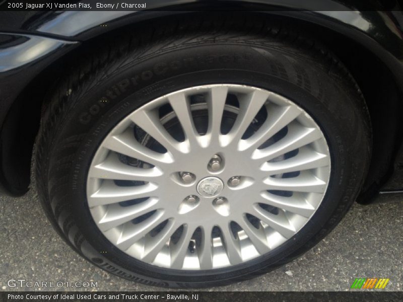 Ebony / Charcoal 2005 Jaguar XJ Vanden Plas