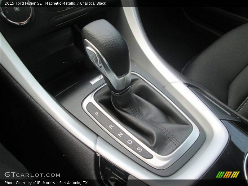 Magnetic Metallic / Charcoal Black 2015 Ford Fusion SE
