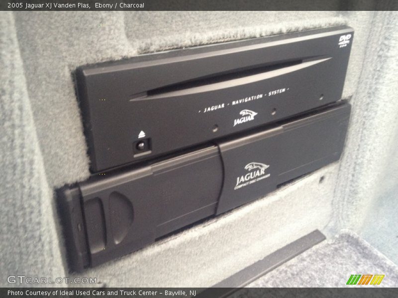 Ebony / Charcoal 2005 Jaguar XJ Vanden Plas