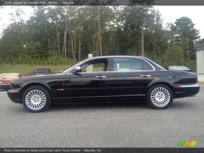Ebony / Charcoal 2005 Jaguar XJ Vanden Plas
