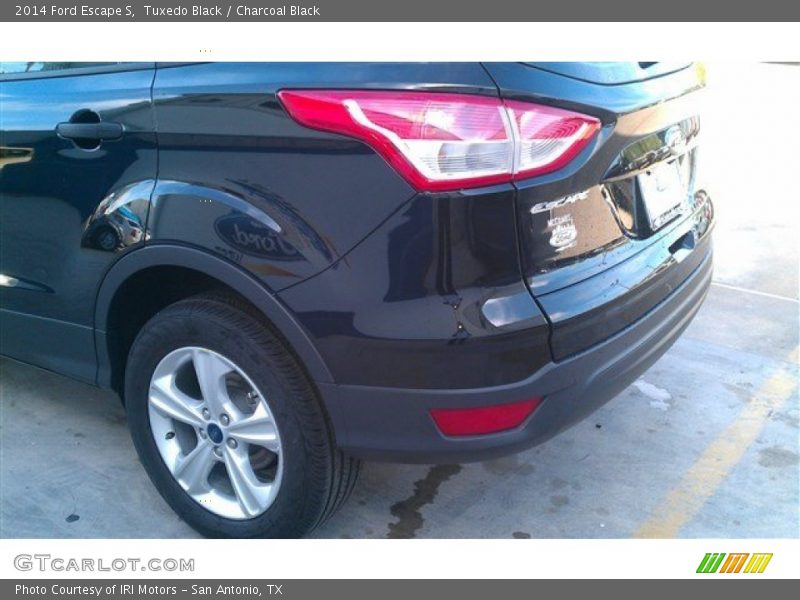 Tuxedo Black / Charcoal Black 2014 Ford Escape S