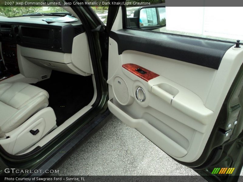 Jeep Green Metallic / Dark Khaki/Light Graystone 2007 Jeep Commander Limited