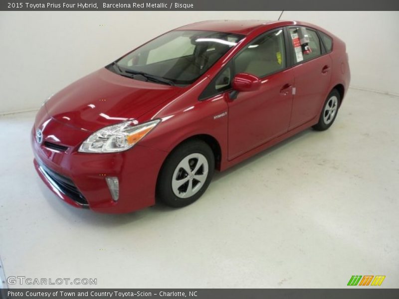 Front 3/4 View of 2015 Prius Four Hybrid
