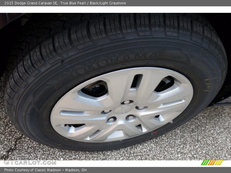 True Blue Pearl / Black/Light Graystone 2015 Dodge Grand Caravan SE