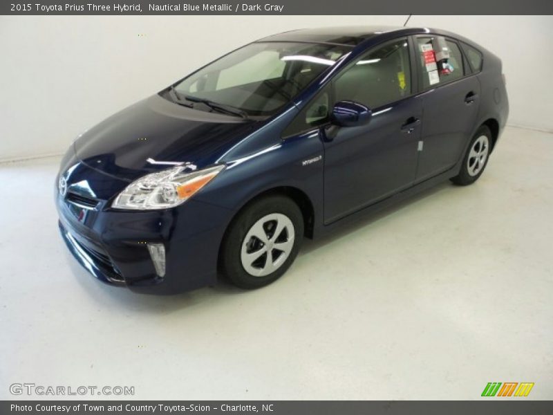 Front 3/4 View of 2015 Prius Three Hybrid