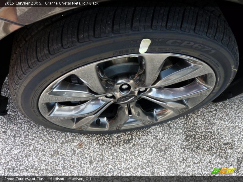 Granite Crystal Metallic / Black 2015 Chrysler 200 S