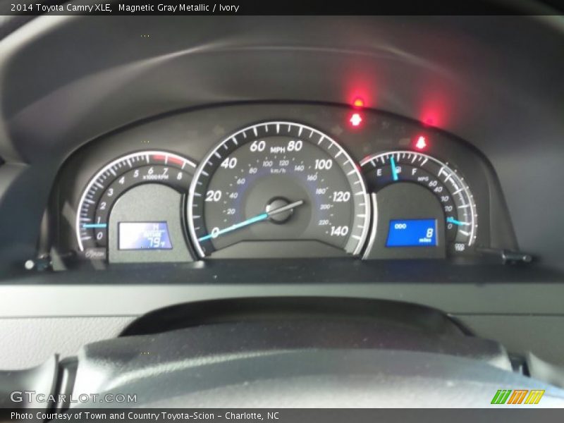 Magnetic Gray Metallic / Ivory 2014 Toyota Camry XLE