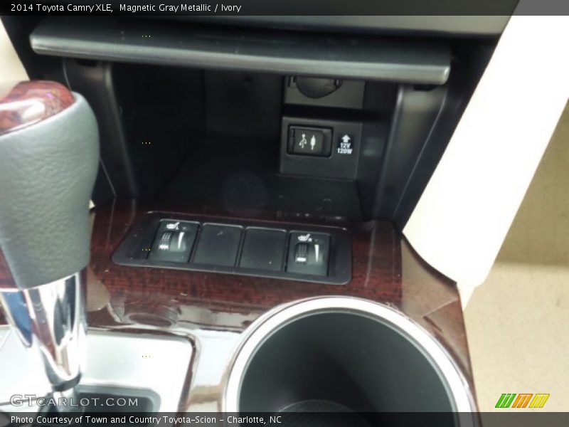 Magnetic Gray Metallic / Ivory 2014 Toyota Camry XLE