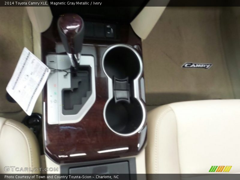 Magnetic Gray Metallic / Ivory 2014 Toyota Camry XLE