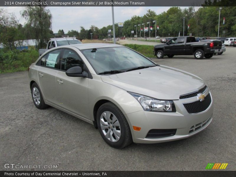 Champagne Silver Metallic / Jet Black/Medium Titanium 2014 Chevrolet Cruze LS