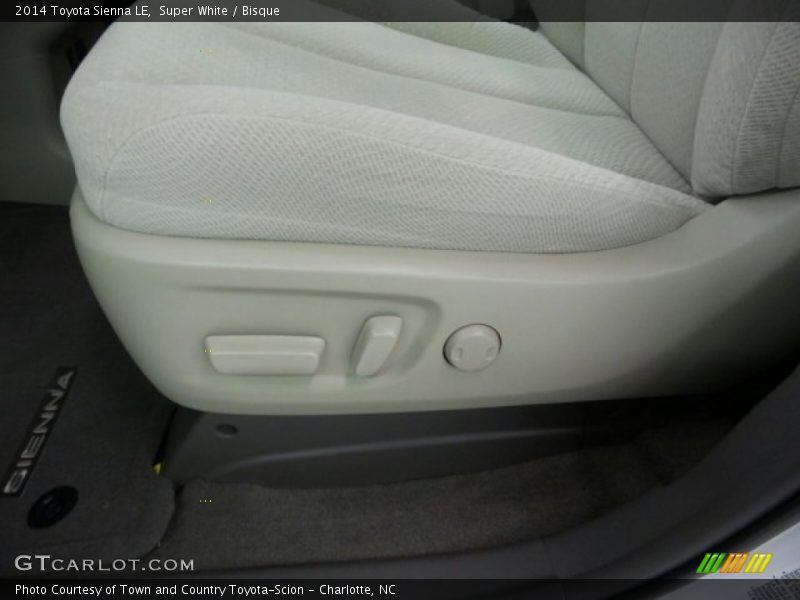 Super White / Bisque 2014 Toyota Sienna LE