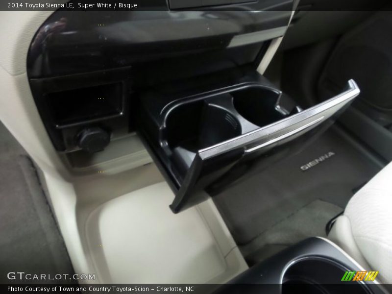 Super White / Bisque 2014 Toyota Sienna LE