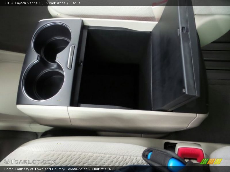 Super White / Bisque 2014 Toyota Sienna LE