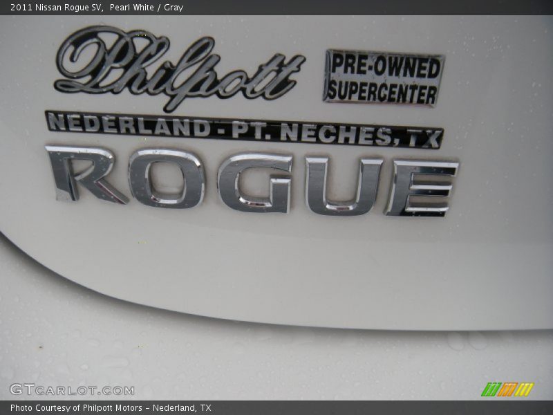 Pearl White / Gray 2011 Nissan Rogue SV