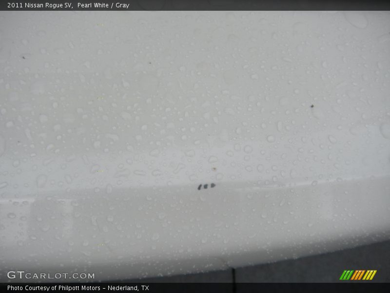 Pearl White / Gray 2011 Nissan Rogue SV