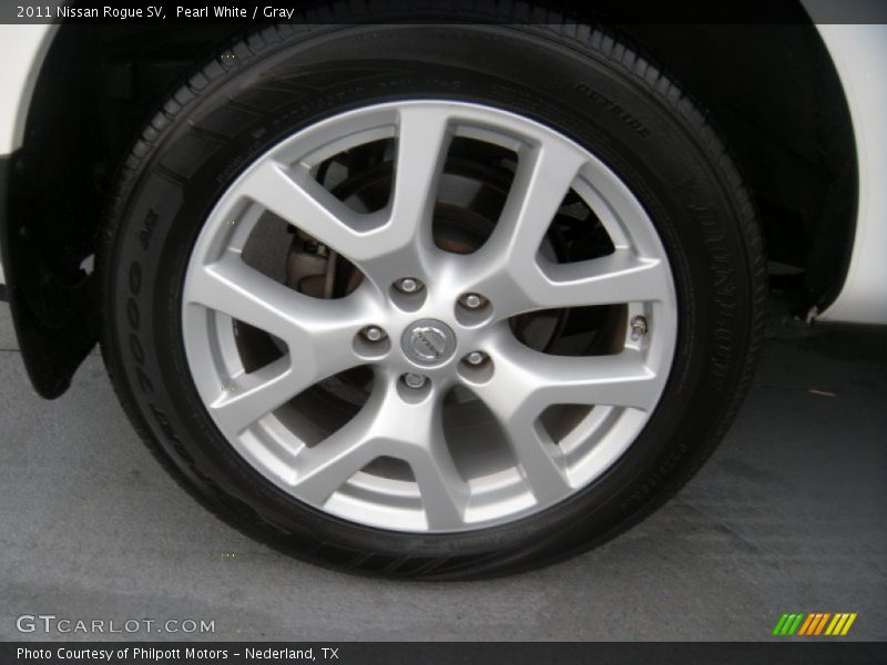 Pearl White / Gray 2011 Nissan Rogue SV