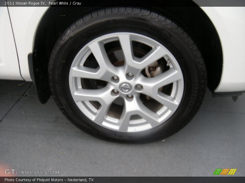 Pearl White / Gray 2011 Nissan Rogue SV