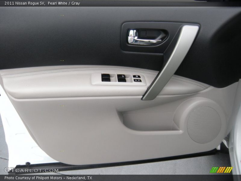 Pearl White / Gray 2011 Nissan Rogue SV