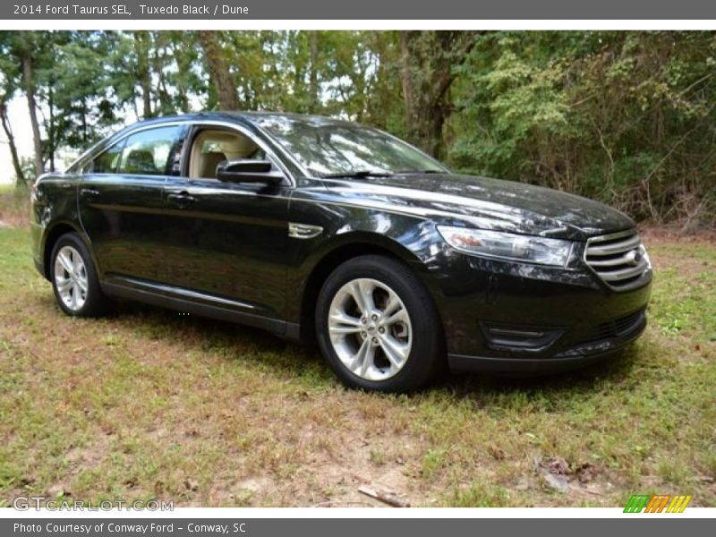 Tuxedo Black / Dune 2014 Ford Taurus SEL