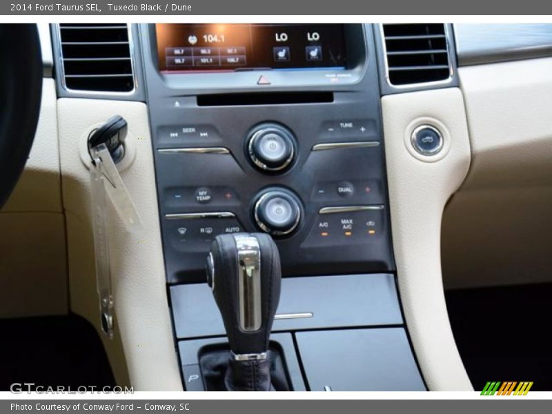 Tuxedo Black / Dune 2014 Ford Taurus SEL
