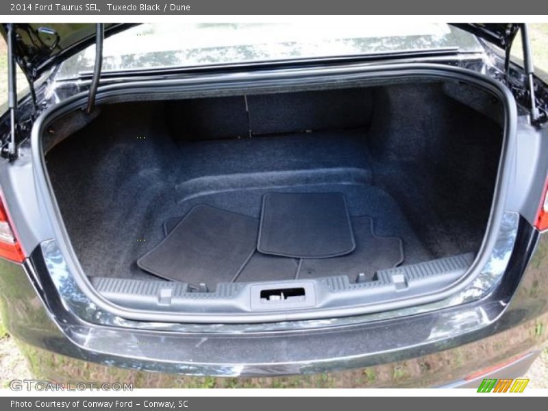 Tuxedo Black / Dune 2014 Ford Taurus SEL