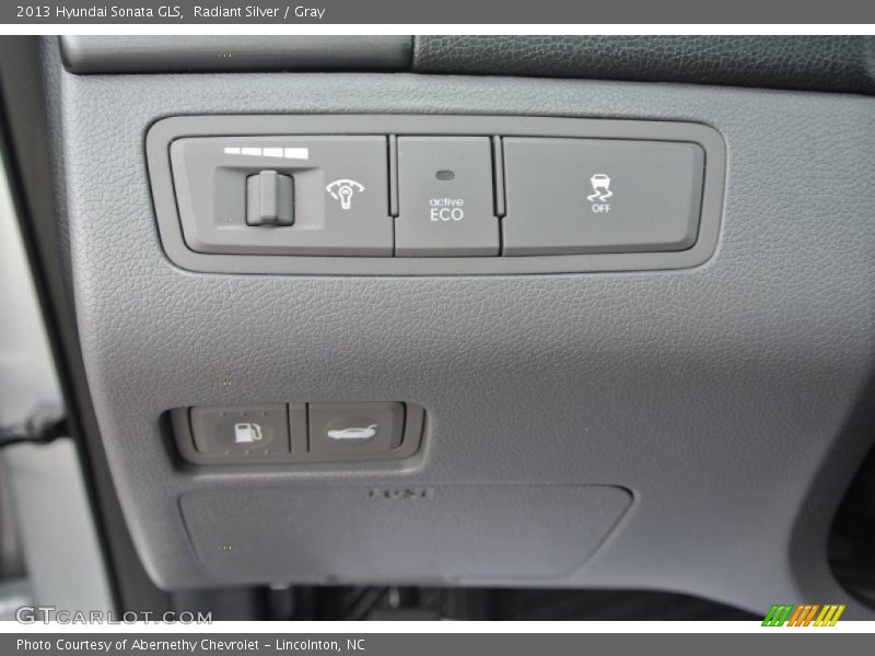 Radiant Silver / Gray 2013 Hyundai Sonata GLS