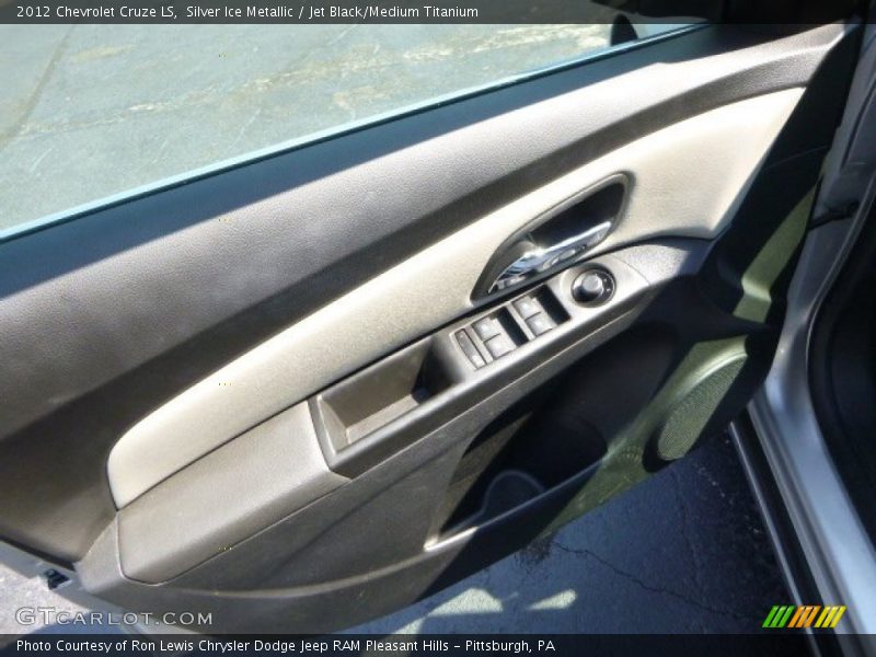 Silver Ice Metallic / Jet Black/Medium Titanium 2012 Chevrolet Cruze LS