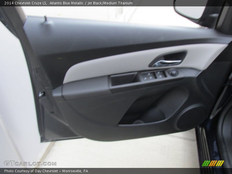 Atlantis Blue Metallic / Jet Black/Medium Titanium 2014 Chevrolet Cruze LS