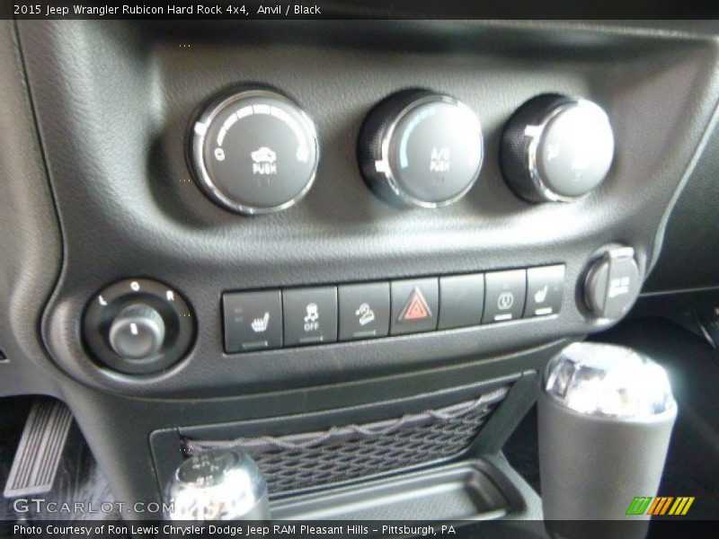 Controls of 2015 Wrangler Rubicon Hard Rock 4x4