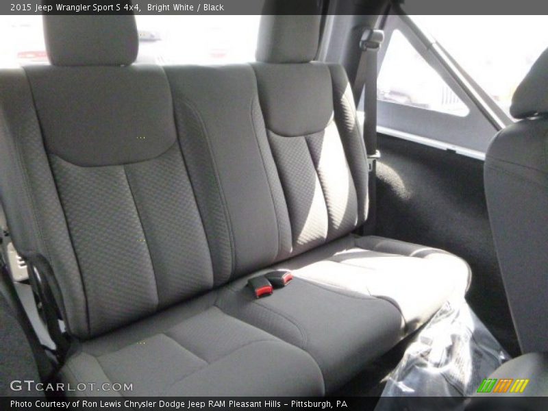 Bright White / Black 2015 Jeep Wrangler Sport S 4x4
