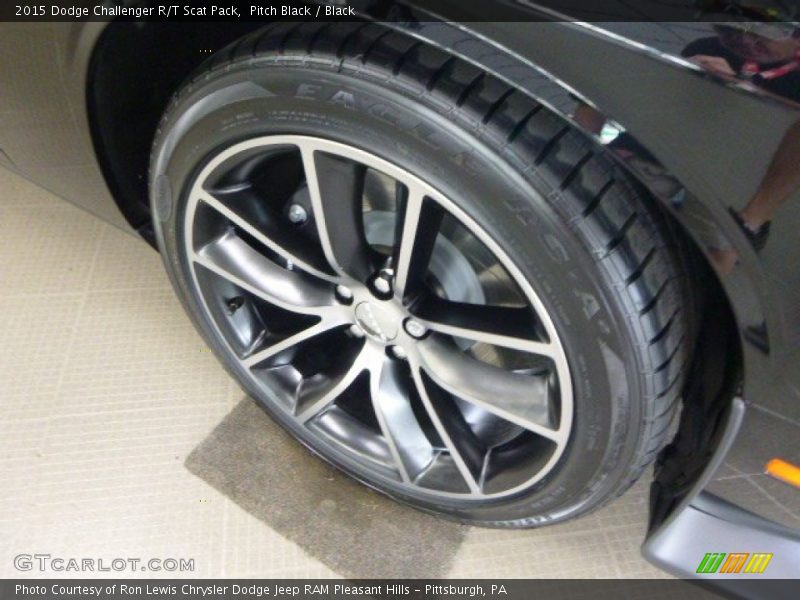 Pitch Black / Black 2015 Dodge Challenger R/T Scat Pack