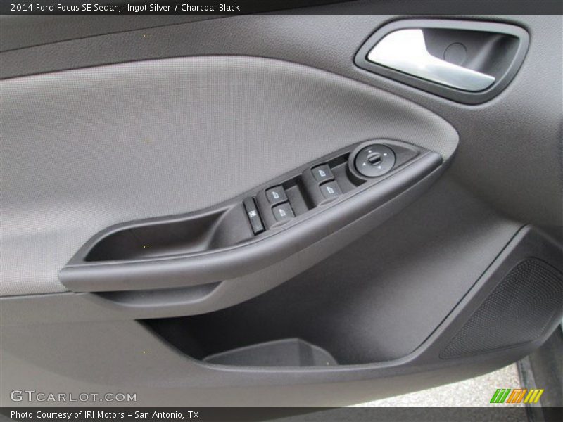 Ingot Silver / Charcoal Black 2014 Ford Focus SE Sedan