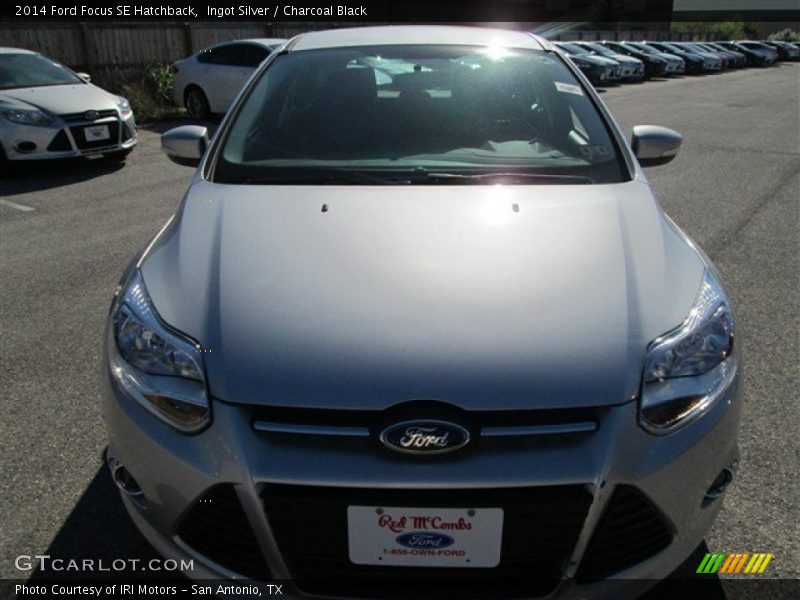 Ingot Silver / Charcoal Black 2014 Ford Focus SE Hatchback