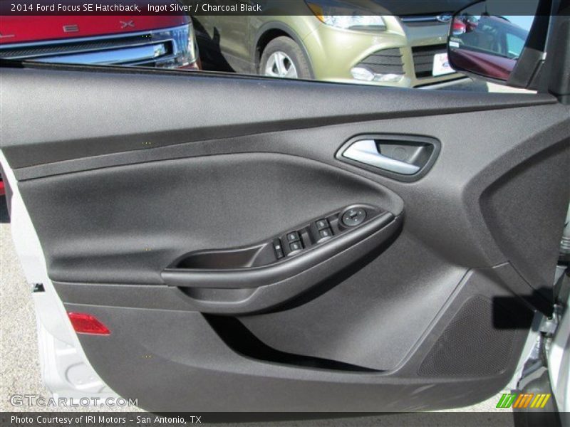 Ingot Silver / Charcoal Black 2014 Ford Focus SE Hatchback
