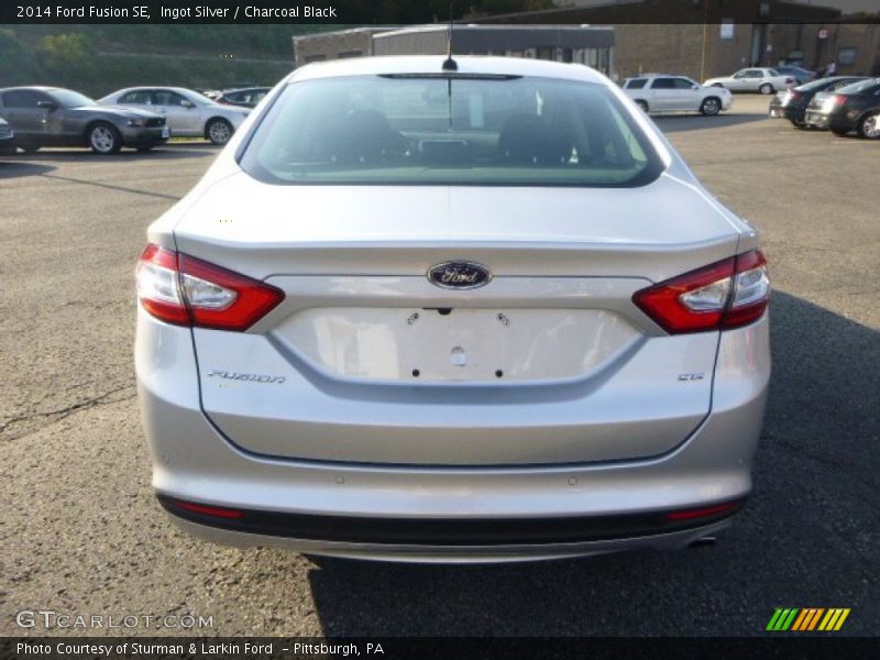 Ingot Silver / Charcoal Black 2014 Ford Fusion SE