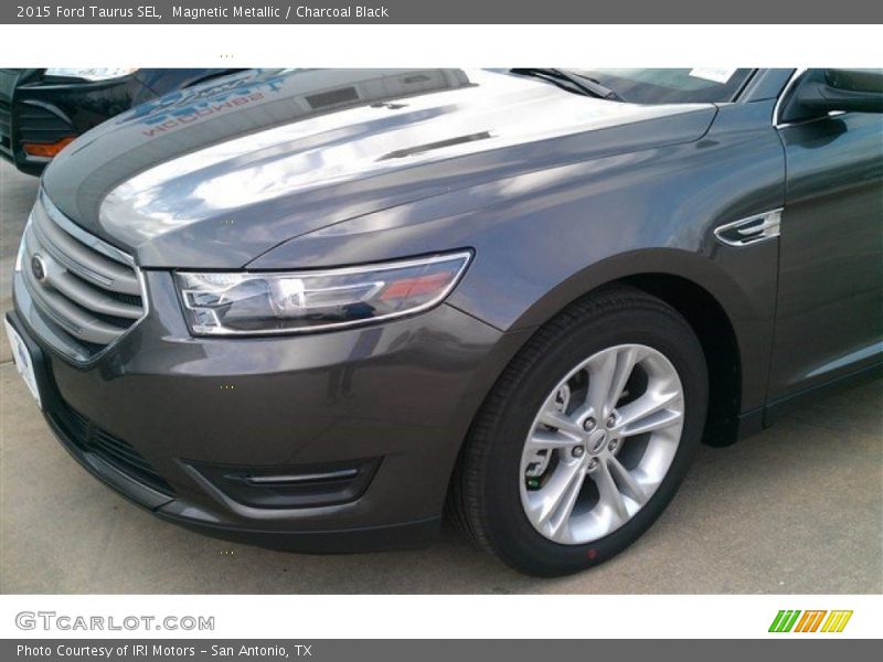 Magnetic Metallic / Charcoal Black 2015 Ford Taurus SEL