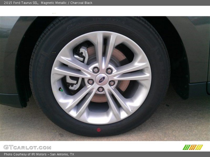  2015 Taurus SEL Wheel